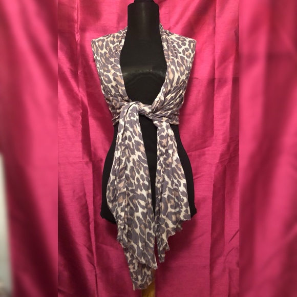 Cheetah/ leopard print Coach scarf - Picture 8 of 8